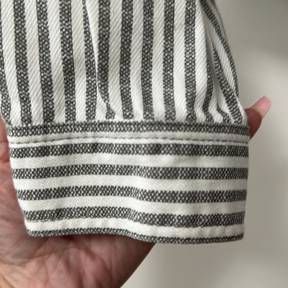 Vylette, Grey & White Stripe Crop Jean Jacket - Picture 5 of 5